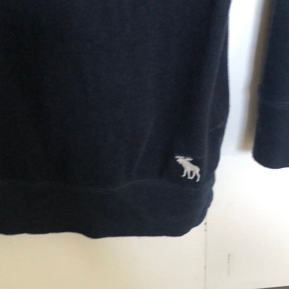 Abercrombie and Fitch scoop neck shirt - Picture 3 of 4